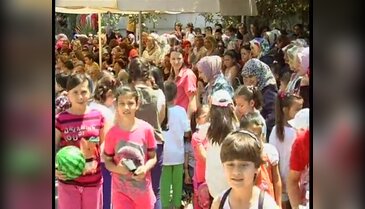 Öğrenciler okulda ipek böceği yetiştiriyor