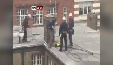 Londra polisinden eylemcilere sert müdahale-2