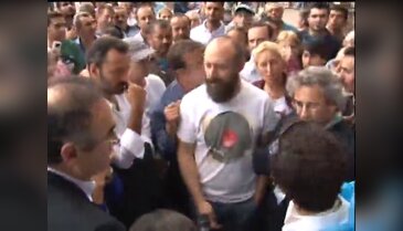 Erdoğan'dan önce eylemcilerle buluştular