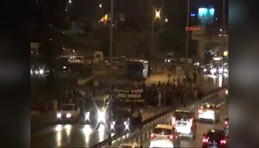 D-100 Karayolunu ulaşıma kapattılar