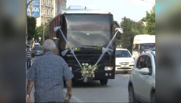 Düğün arabası otobüs oldu