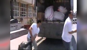Polis kaçak malları imha etti