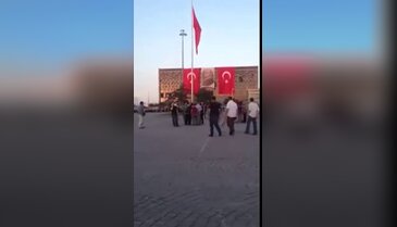 Taksim'de "Duran Adam"