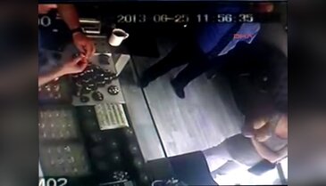 Soyguncu tek kurşun ile hem arkadaşını hemde çalışanı böyle vurdu