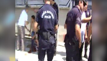 Adliye önünde bıçaklı kavga 3