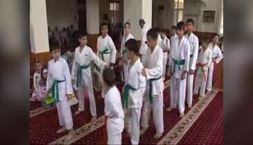 Kur'an kursunda karate de öğreniyorlar