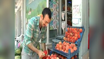 Manav tezgahında çalışarak gelen başarı