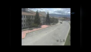 Dikkatsiz sürücüler MOBESE'ye takıldı
