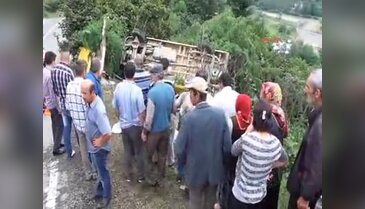Düğün yolunda kaza