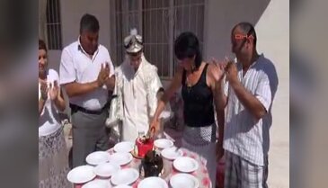 Aşkı uğruna sünnet oldu