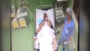 Yoğun bakımda doktor dayağı