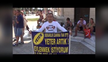 İzmir'de 'evlenmek istiyorum' eylemi