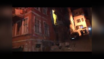 Sahur vakti duvarlar çöktü