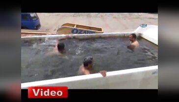TIR'da havuz keyfi