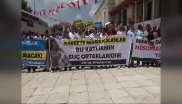 Fatih'te Mısır'a destek yürüyüşü