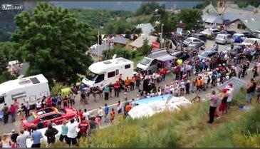 Bisiklet yarışını sabote etmek isteyen gencin kötü sonu
