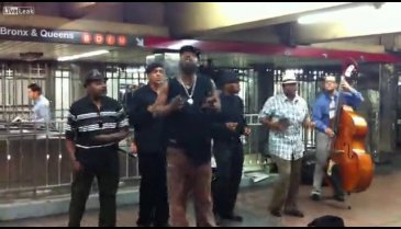Metro istasyonunda müzik ziyafeti