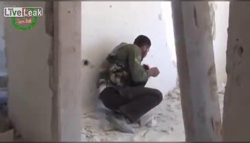 Özgür Suriye Ordusu militanının elinde bomba patladı