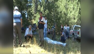 Ecel eşinin felç geçirdiği yolda yakaladı