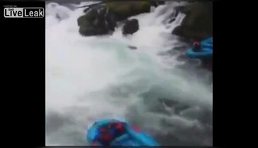 Akarsuya kapılan adamı kurtardı