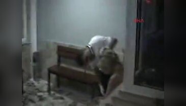 Otelde taşkınlık sınır dışı etti