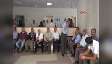 Köy meydanında kalaşnikofla intihar etti