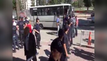 Uyuşturucu çetesine 15 gözaltı