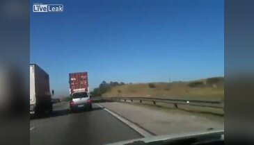 Şüpheliyi polis helikopterinden ateş açarak vurdular