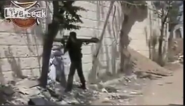Suriye ordusu tankına saldırı