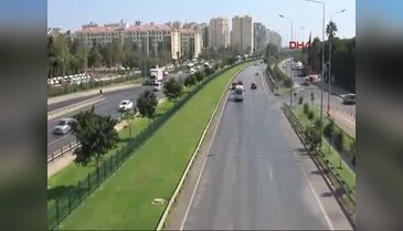 Kız arkadaşını diri diri yaktı!