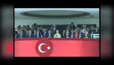 Türk Yıldızları'nın gösterisi nefes kesti