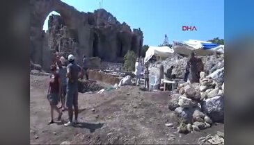 Arkeolojik kazılar sürüyor