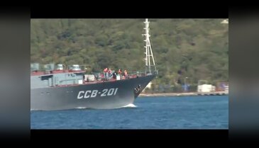 Rus savaş gemileri Boğaz'da