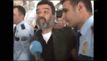 Bu kez de Taksim’de kendini yakmaya çalıştı