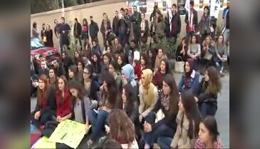 Sokakta ders işlediler