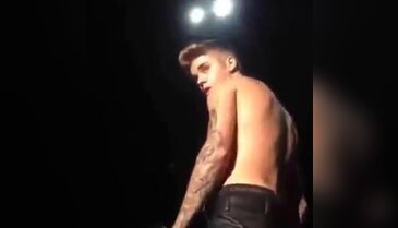 Justin Bieber konserinde şok olay