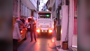 Doğumda ölen kadının adli tıp görüntüsü