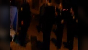 Zabıtalar seyyar satıcıları darp etti iddiası