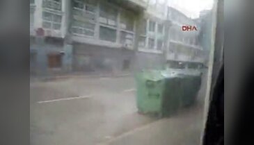 Fırtına itfaiyeciyi havaya böyle havaya uçurdu!
