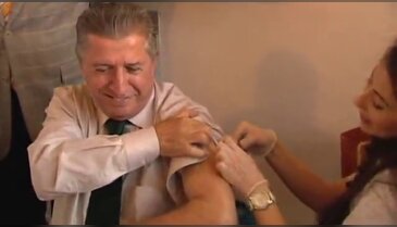 Vekiller aşı oldu