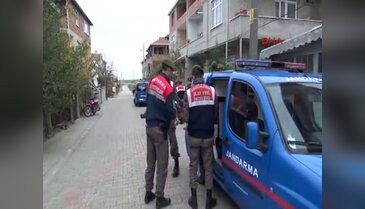 Evinde ölü bulundu