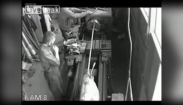 Atölyede feci kaza