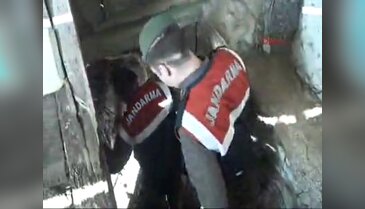Bursa'da jandarma 6 ay yemek taşıdığı Zübeyde nineyi huzurevine yerleştirdi