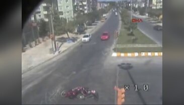 Çanakkale'de motosiklet kazaları kamerada