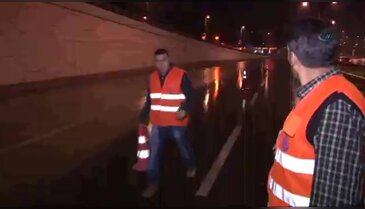 Yağmur kazaları da beraberinde getirdi