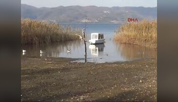 Sapanca gölünde endişe veren çekilme