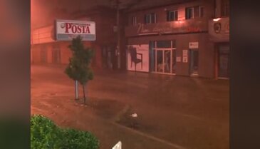 İzmir'de yağmur gece boyunca etkili oldu