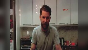 Ünlü komedyenin bebeğiyle yaptığı güreş Kanada kamuoyunu böldü
