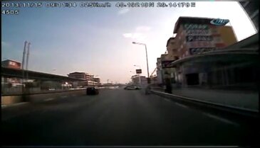 Bursa'da yarışırken kaza yaptılar!