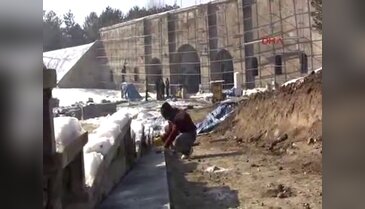 Atatürk'ün Erzurum'a girdiği kapı onarılıyor